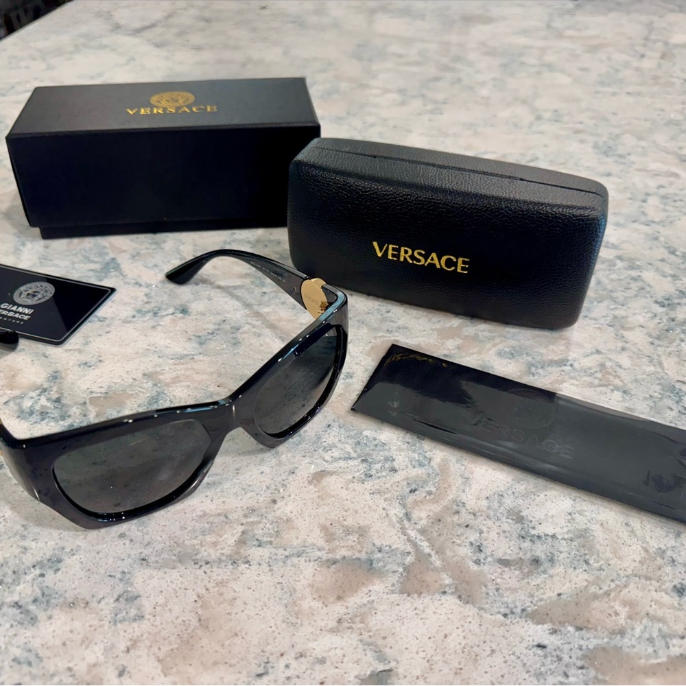 Versace Black Sunglasses - Picture 2 of 10